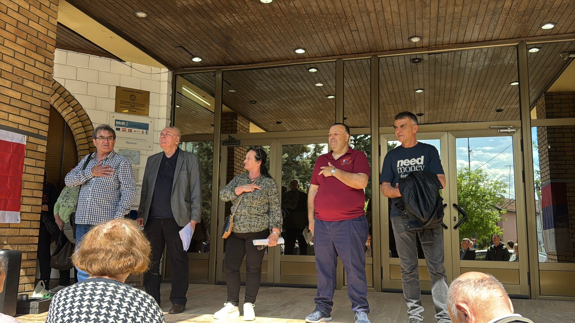 Окупљени представници на трећем протесту радника Коштане